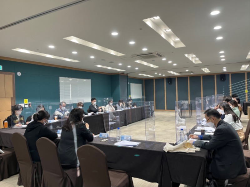 개선사항 논의 사진.jpg